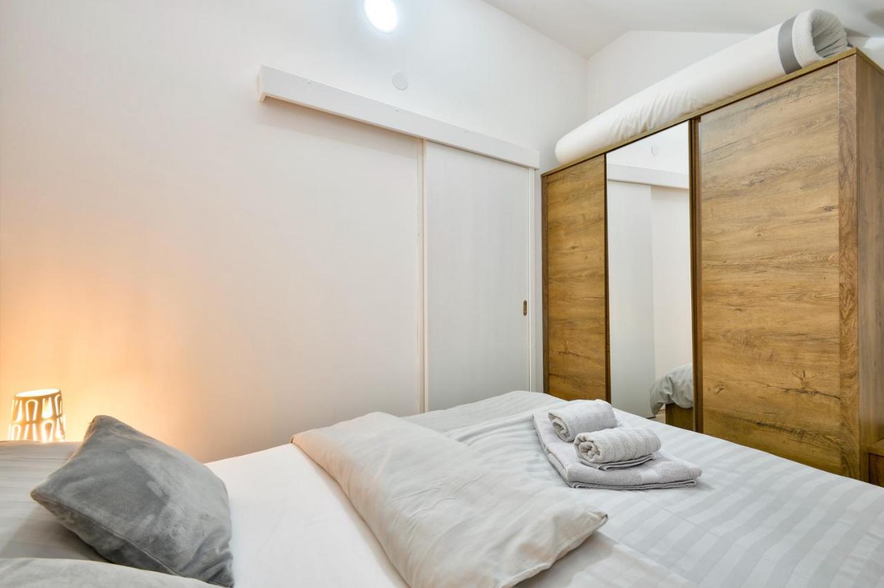 Florek & Florica Apartment Križevci Eksteriør bilde