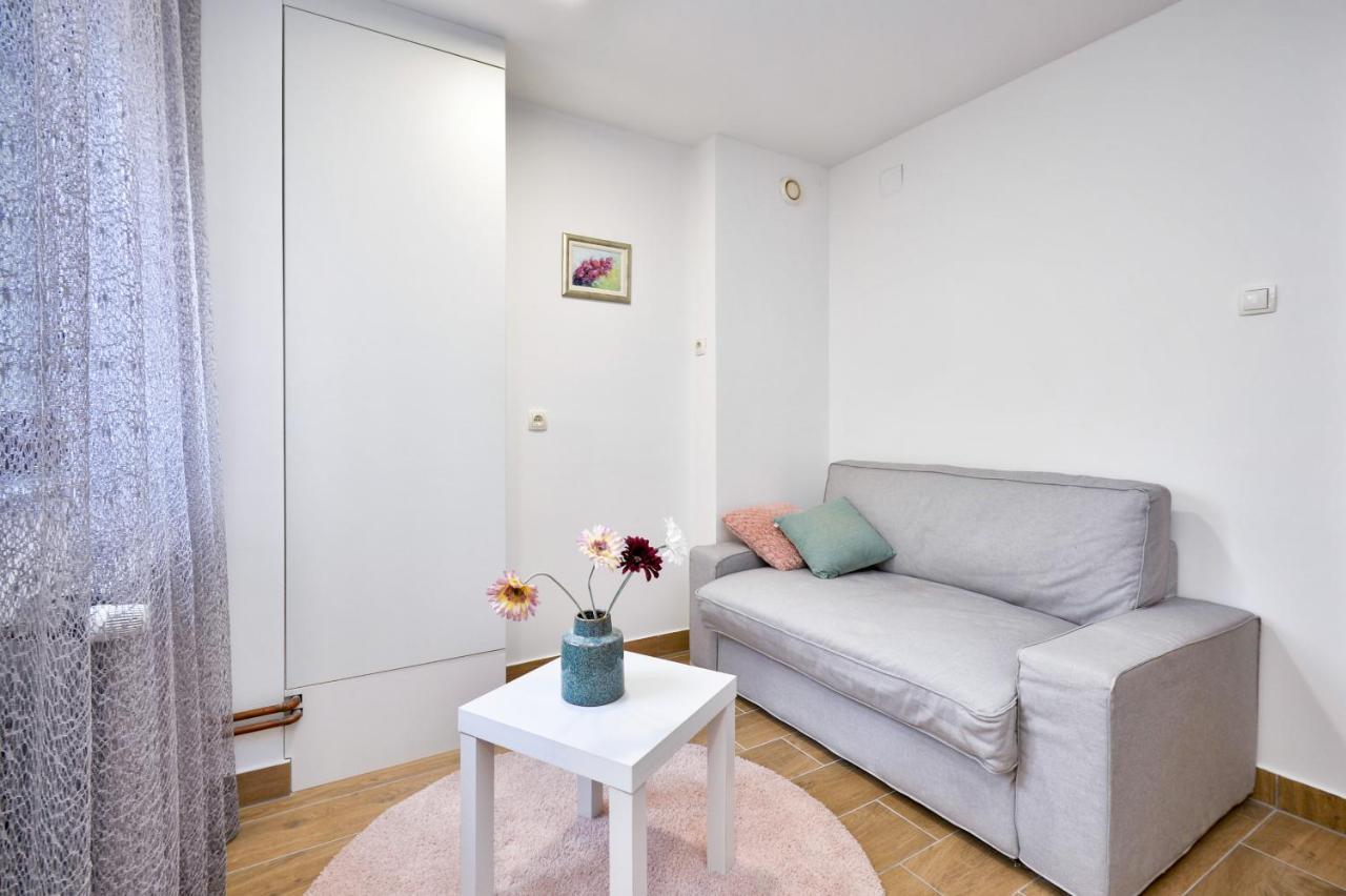 Florek & Florica Apartment Križevci Eksteriør bilde