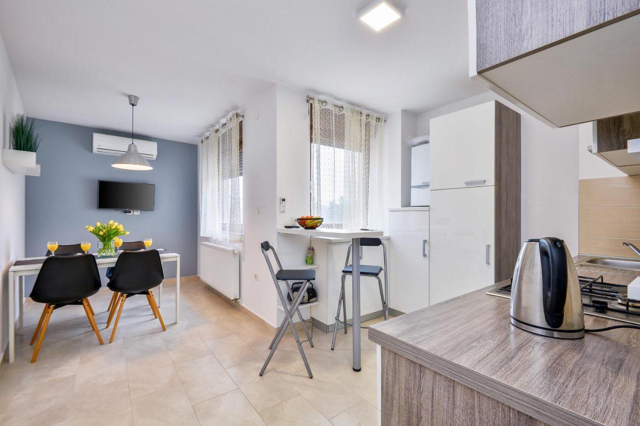 Florek & Florica Apartment Križevci Eksteriør bilde